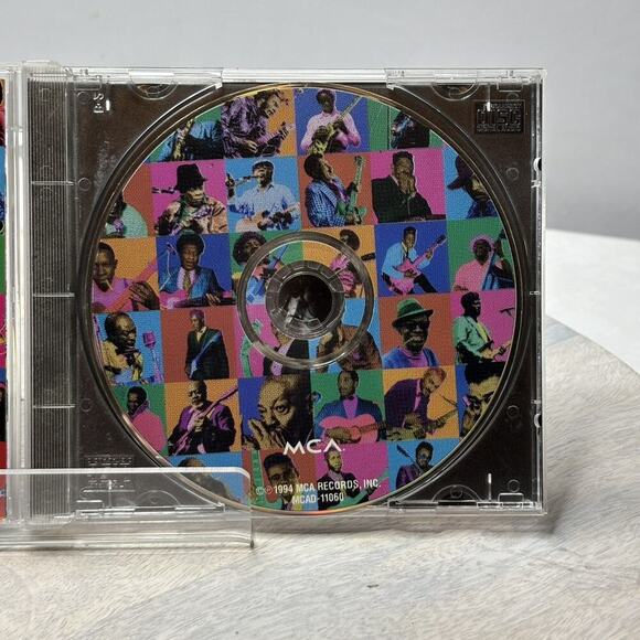 Jimi Hendrix Music CD - Blues 1994 - Picture 4 of 4